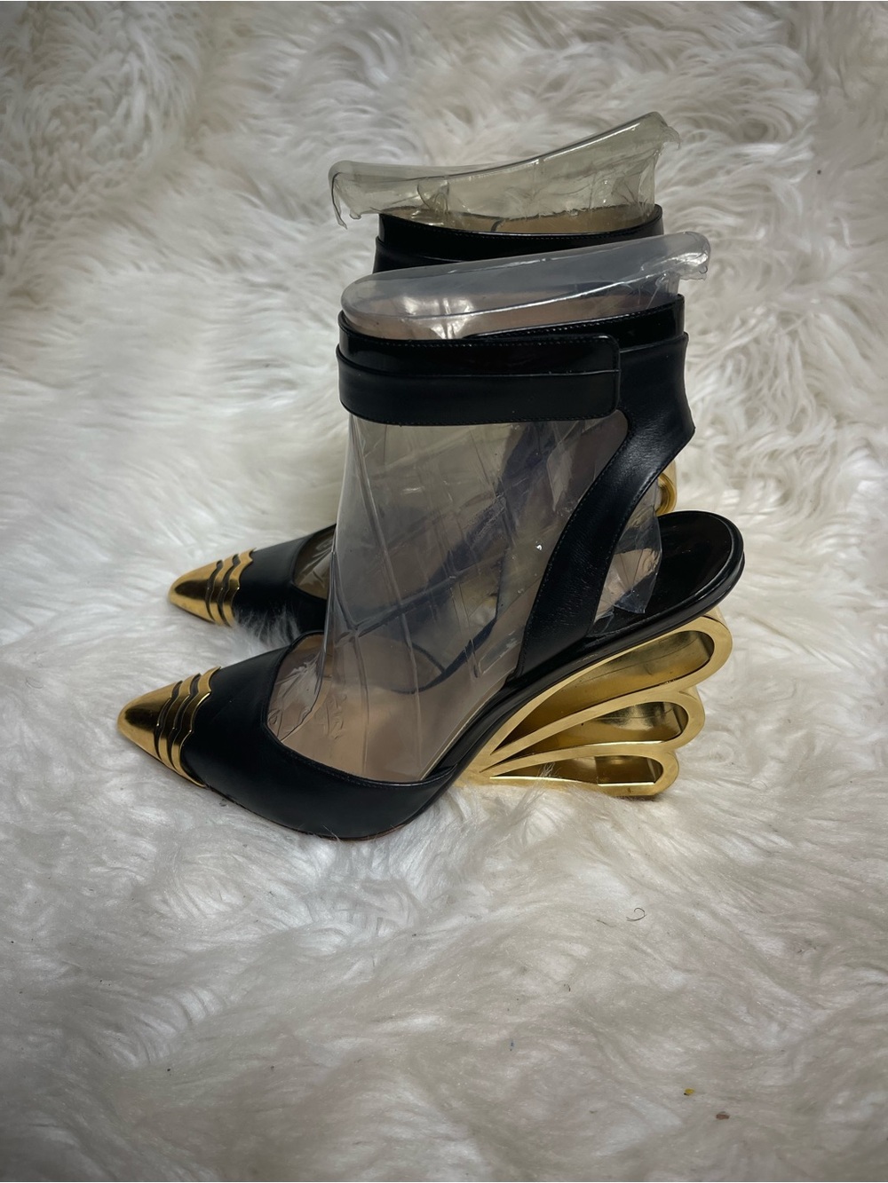 Nicholas Kirwood leather Black Ankle-Strap Heels Gold tSculpted Heel EU SZ 37.5